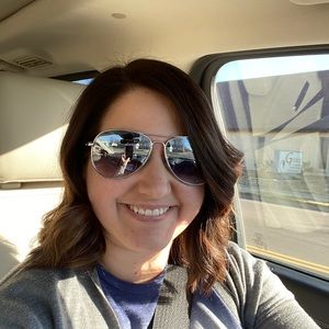 Meet your Posher, Emily